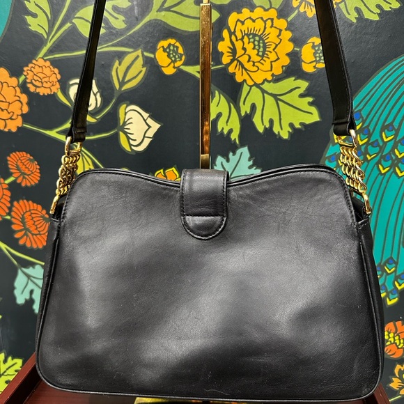 Vintage Valentino Garavani Black Leather Shoulder Bag with Gold Chain - Picture 10 of 14